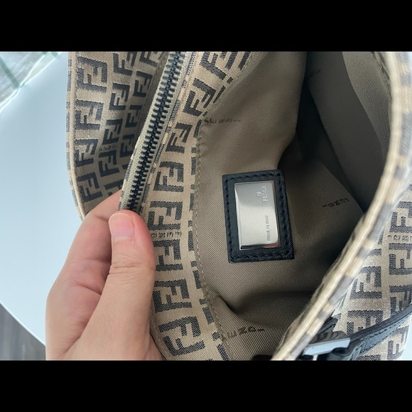 Fendi vintage monogram Zucchino pattern canvas tote bag. - Picture 3 of 15